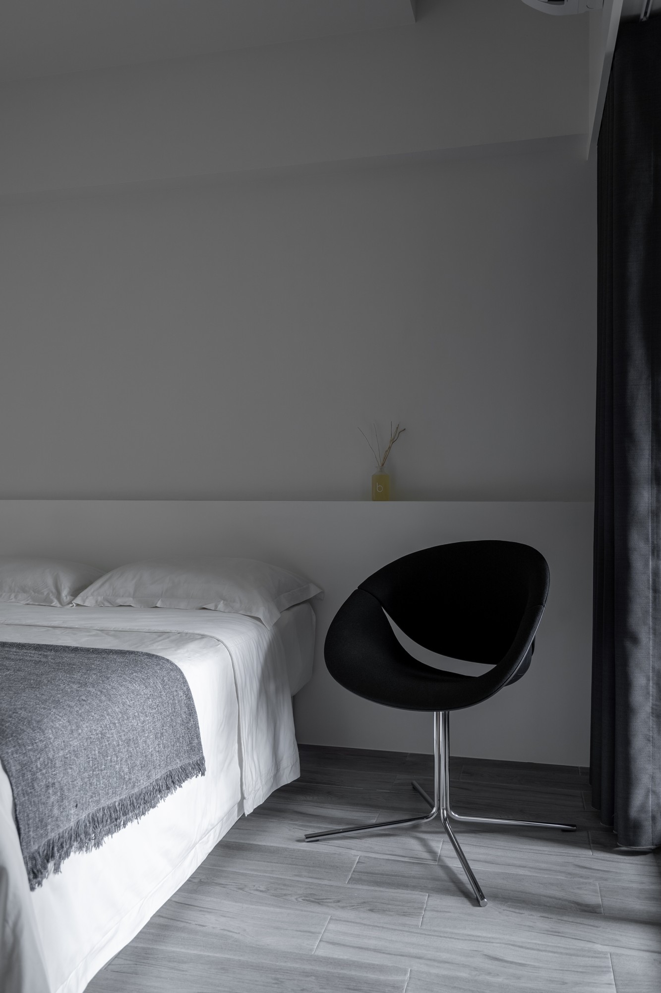 022 Residence H — 09