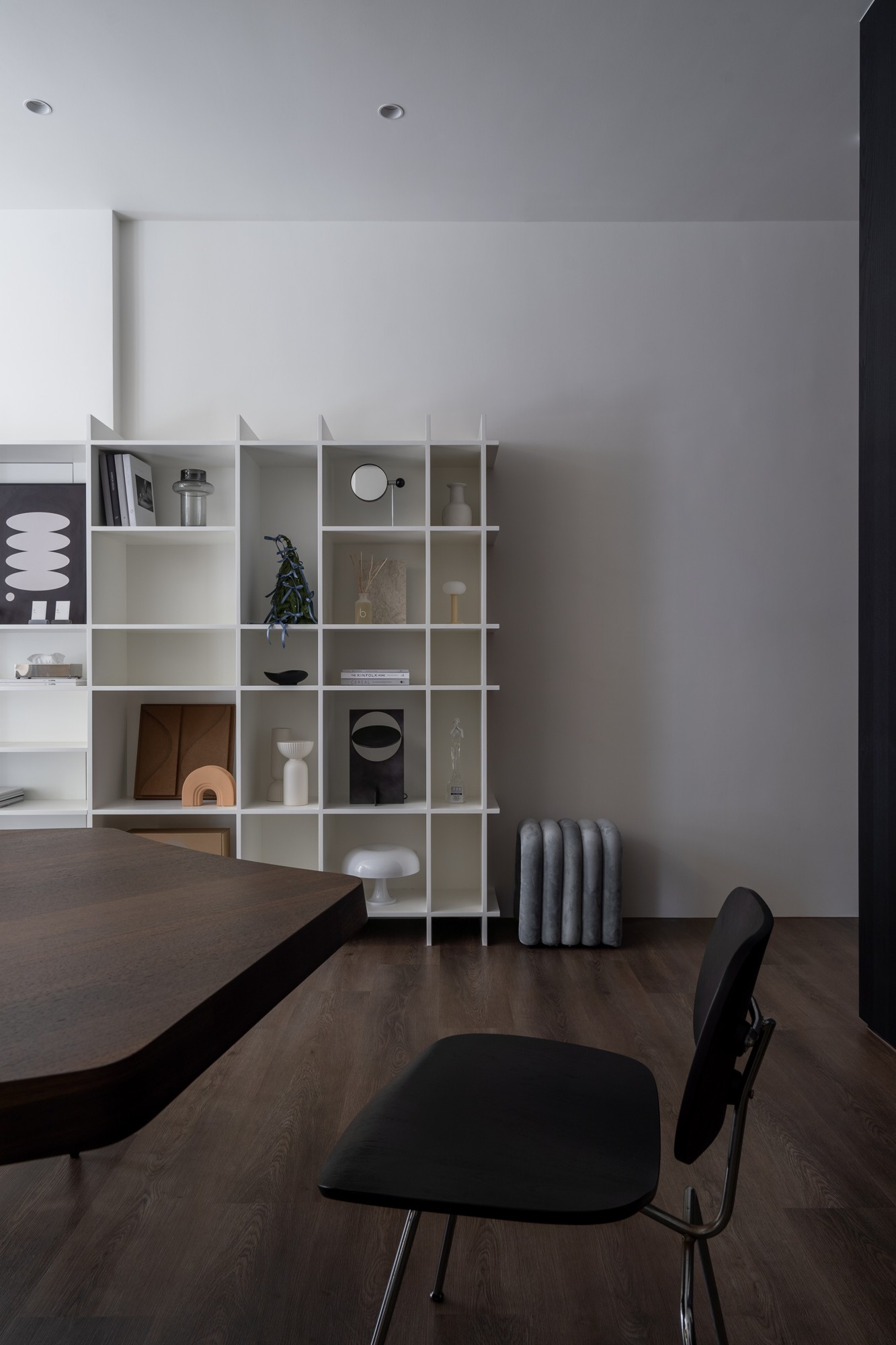 025 Vangas Office — 08