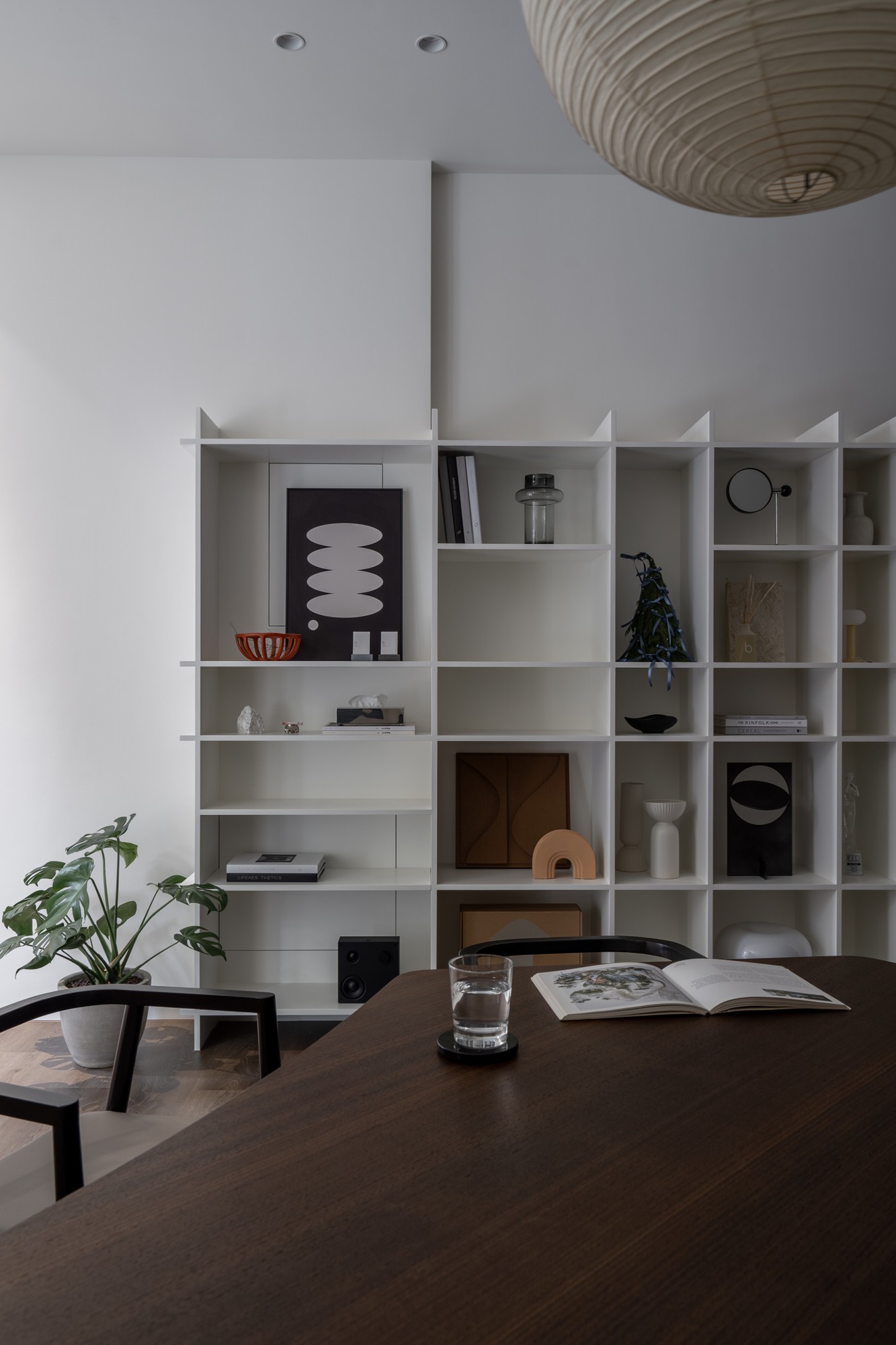 025 Vangas Office — 09